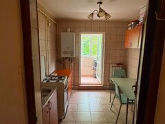 Titan, C. Georgian apartament 3 camere de vanzare 2 bai centrala proprie