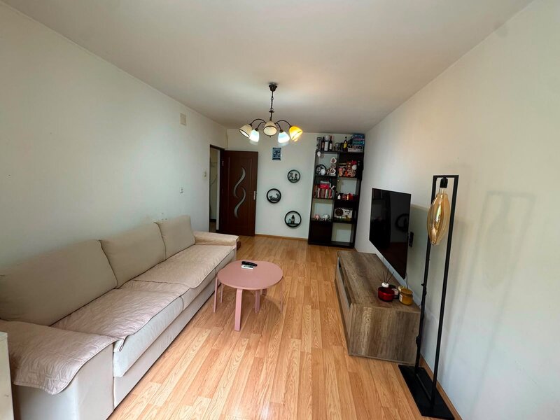 Titan, C. Georgian apartament 3 camere de vanzare 2 bai centrala proprie