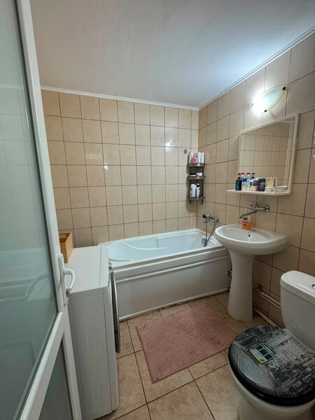 Titan, C. Georgian apartament 3 camere de vanzare 2 bai centrala proprie